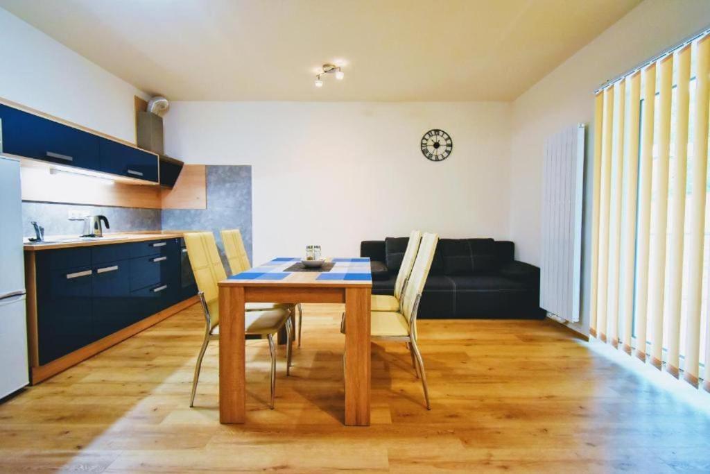 Moderni Apartman Horni Marsov - By Alka Extérieur photo